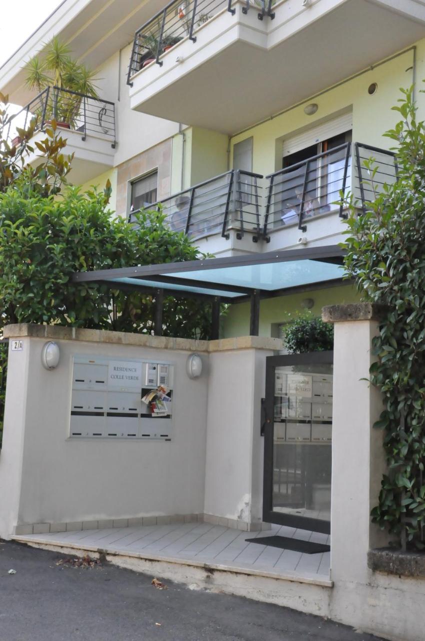 Pennyshouse Apartment ซานโจวานนี เตอาติโน ภายนอก รูปภาพ